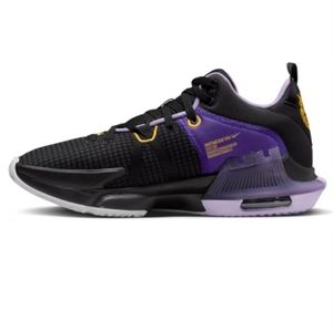 Nike LeBron Witness 7 Basketball Shoes